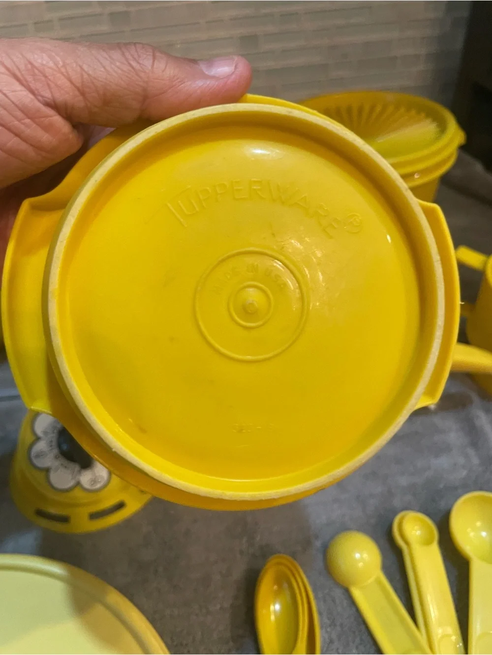 Vintage Tupperware Rubber Maid Yellow Mixed Lot